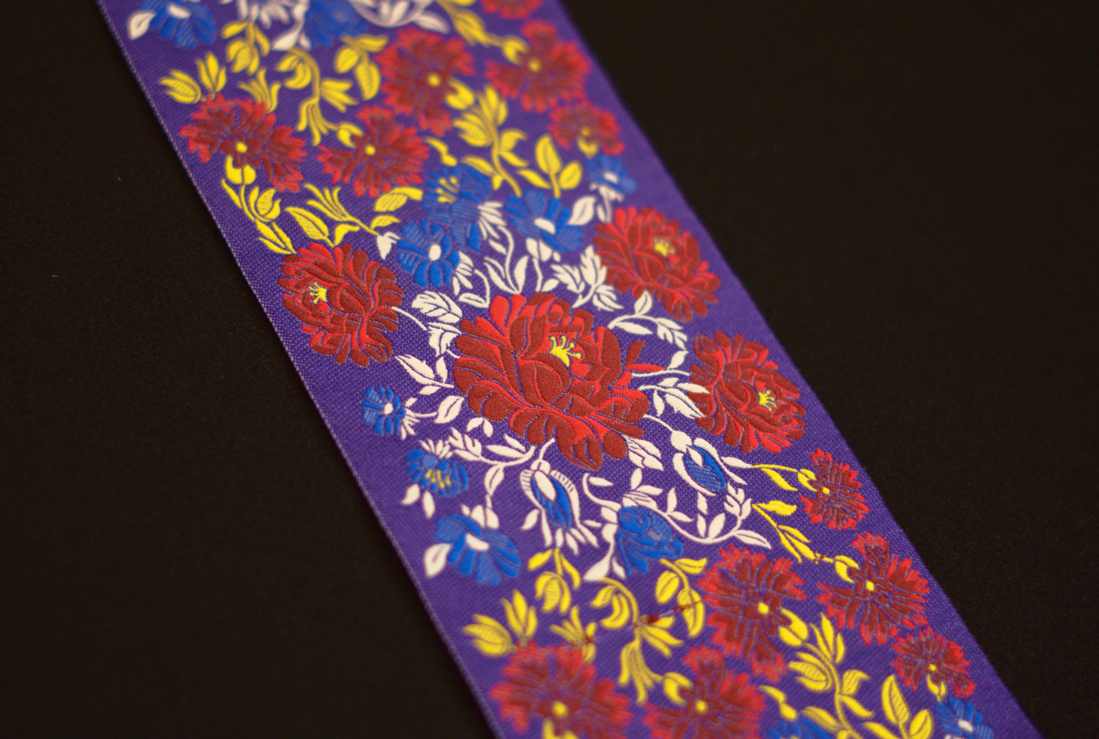 Passamaneria Broccato fondo viola (h.10cm)