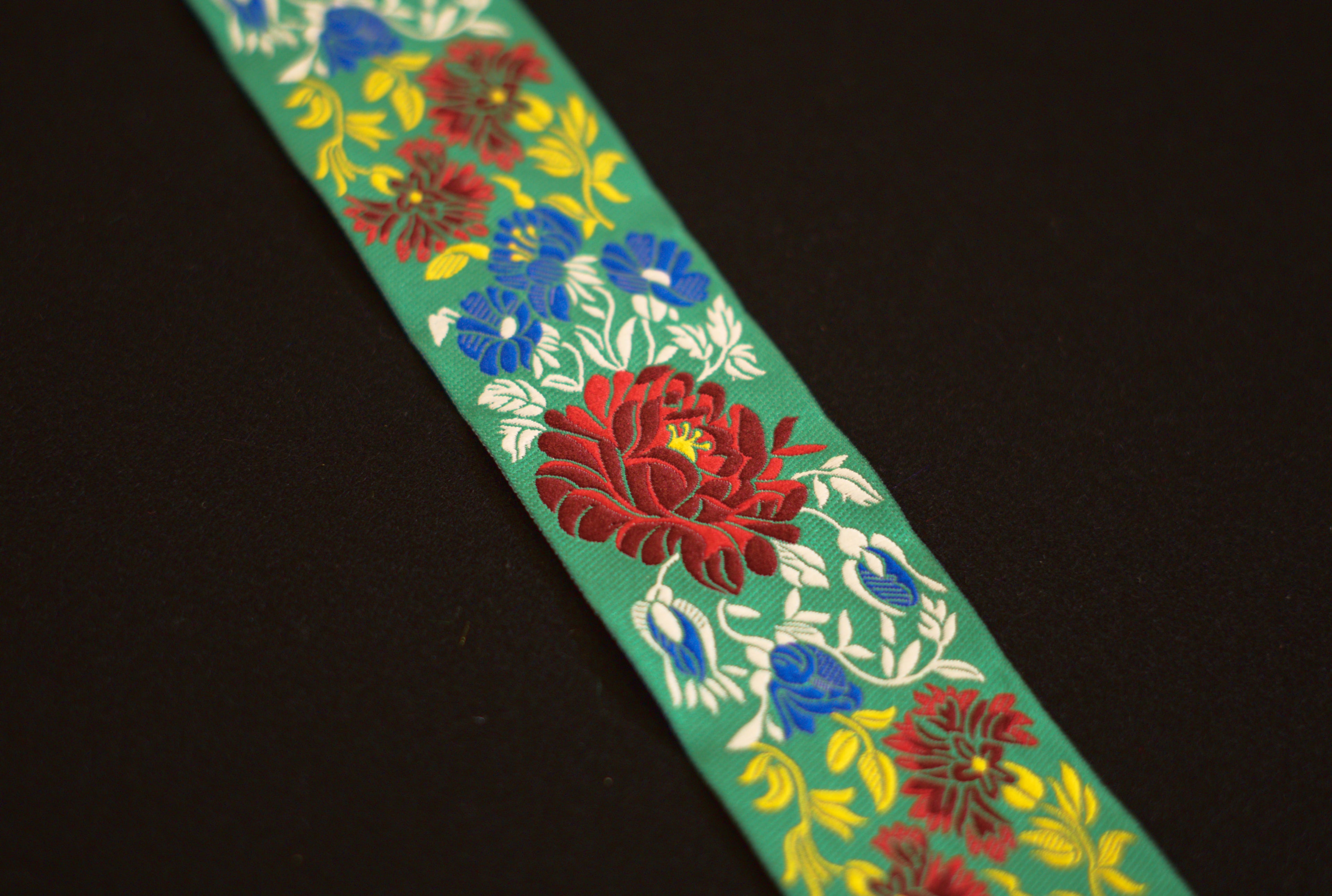 Passamaneria Broccato fondo verde (h.4.5cm)