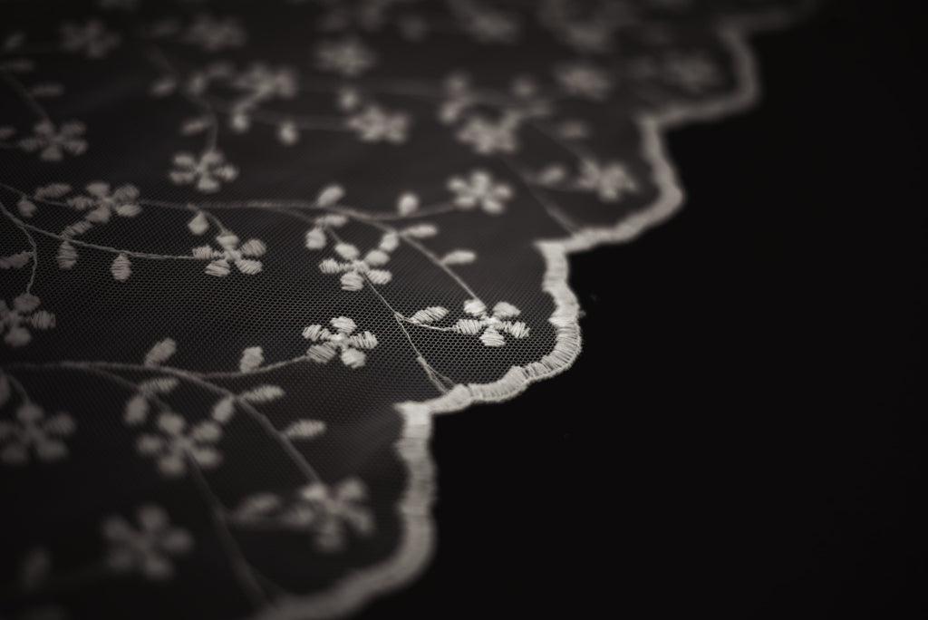 TULLE RICAMATO 2  H 60 cm  10 cm